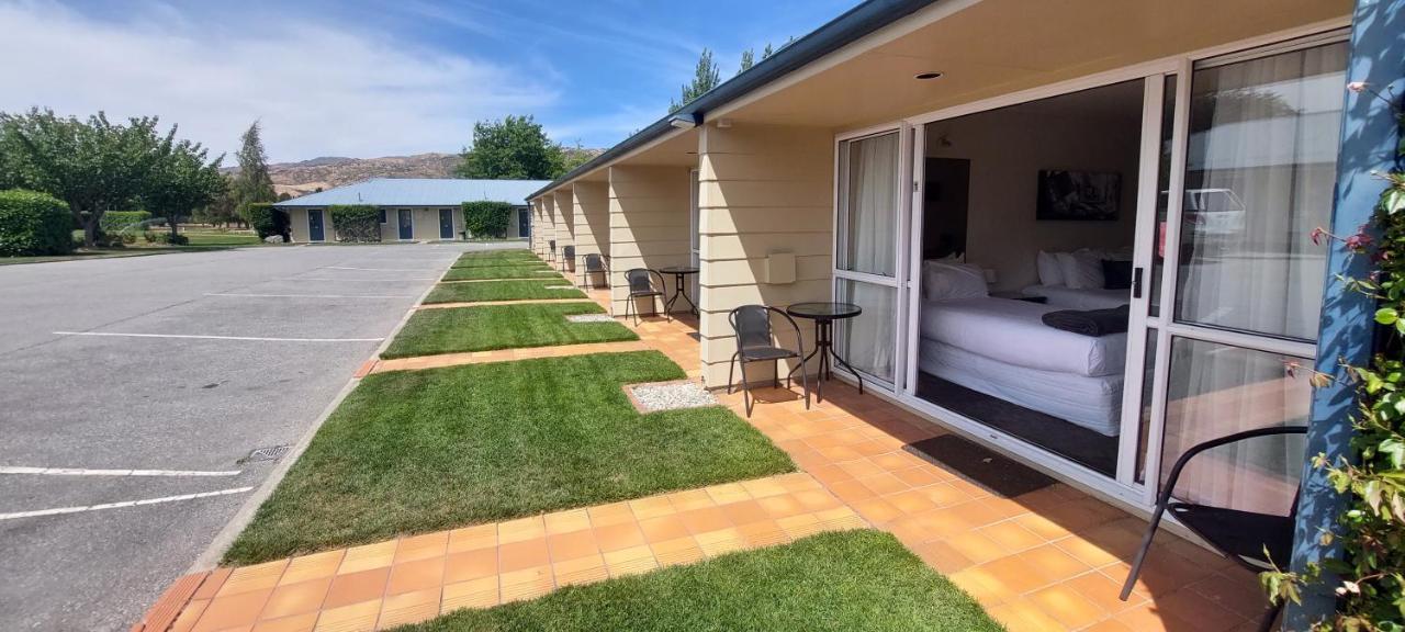 Lake Dunstan Motel Cromwell Bagian luar foto