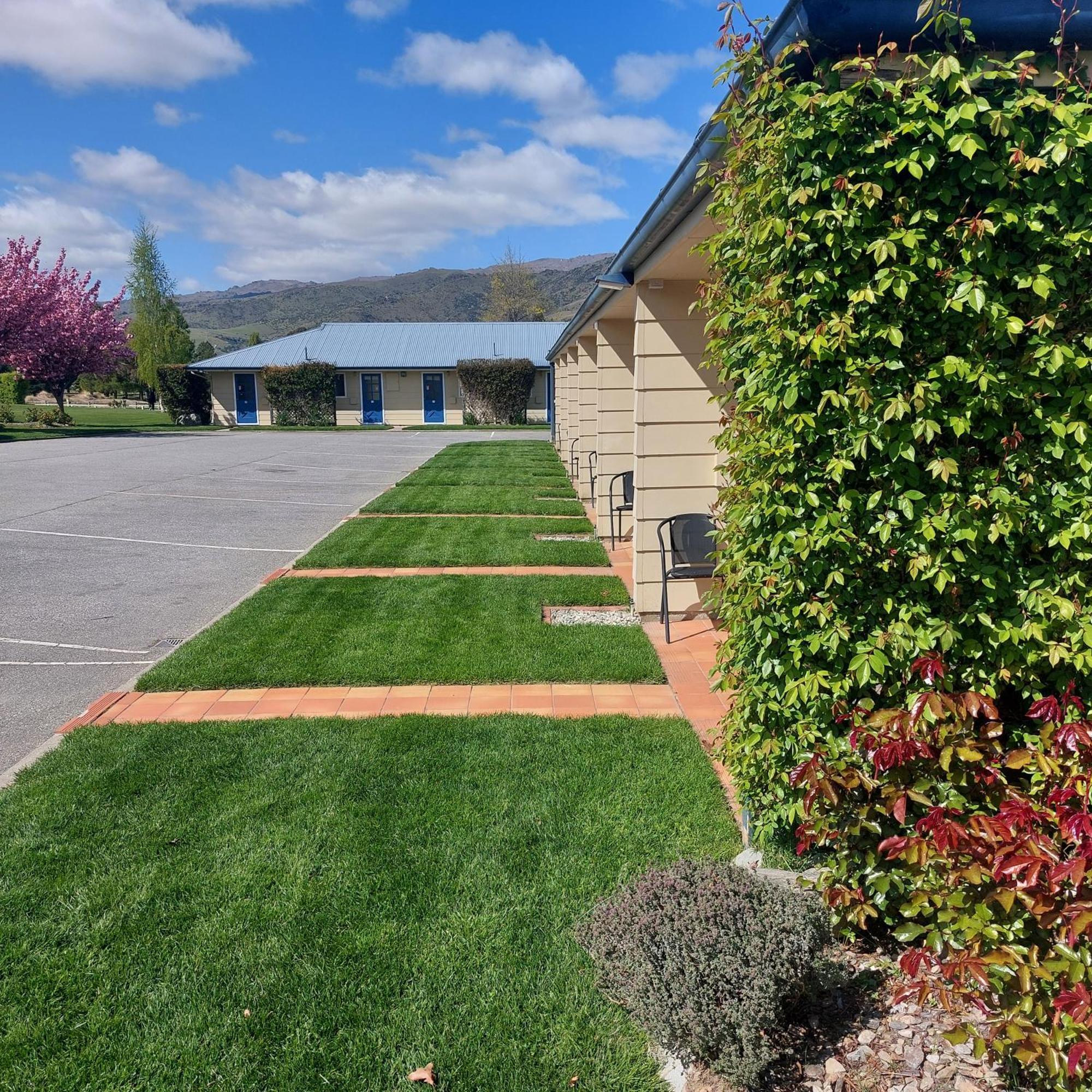 Lake Dunstan Motel Cromwell Bagian luar foto
